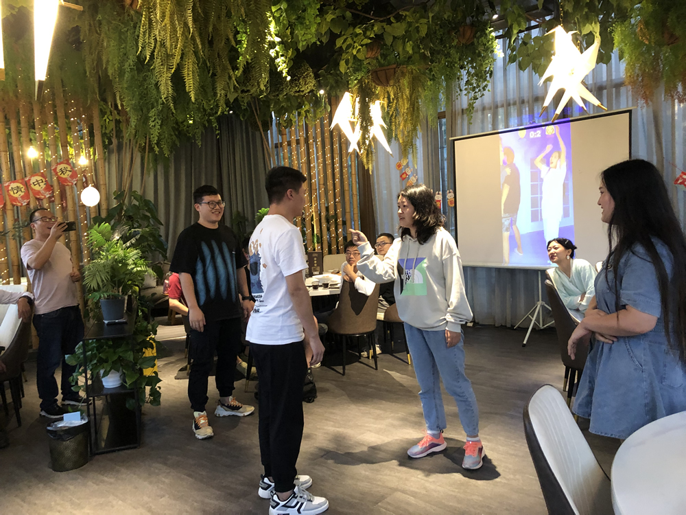 2021“情滿中秋”公司中秋團建晚宴活動圓滿舉行 2021“情滿中秋”公司中秋團建晚宴活動圓滿舉行