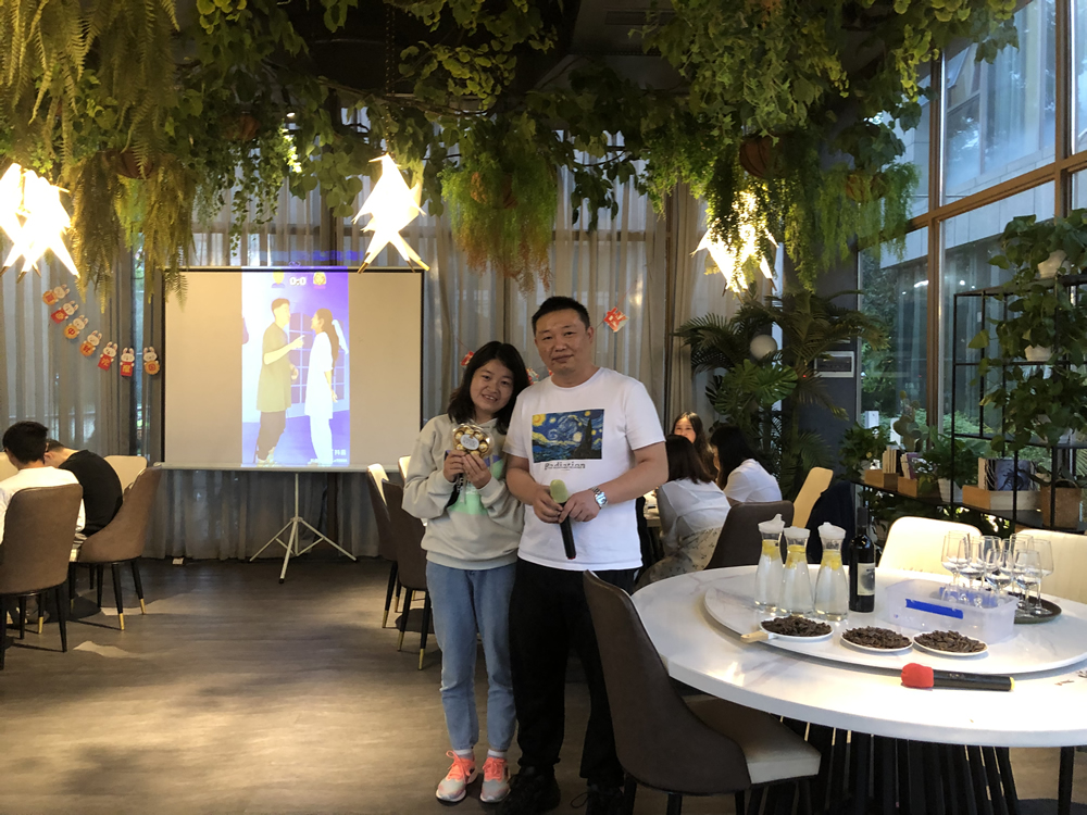 2021“情滿中秋”公司中秋團建晚宴活動圓滿舉行 2021“情滿中秋”公司中秋團建晚宴活動圓滿舉行